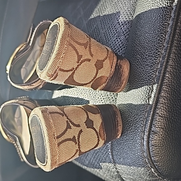 Coach wedges size 8 - Picture 4 of 6